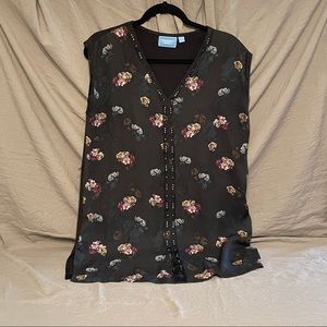 Simply Vera Sleeveless Blouse